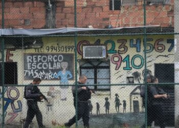 Βραζιλία: Αιματηρή επιδρομή κατά καρτέλ στις φαβέλες του Ρίο – Τουλάχιστον 64 νεκροί