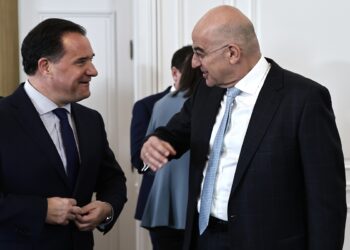 Η «λυκοφιλία» Άδωνι με Δένδια και η… αλλαγή ρότας