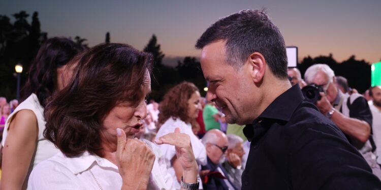 Άρχισαν τα «όργανα» στο ΠΑΣΟΚ: Διαμαντοπούλου κατά Δούκα – Μεγαλύτερο το πρόβλημά της με Τσίπρα παρά με ΝΔ