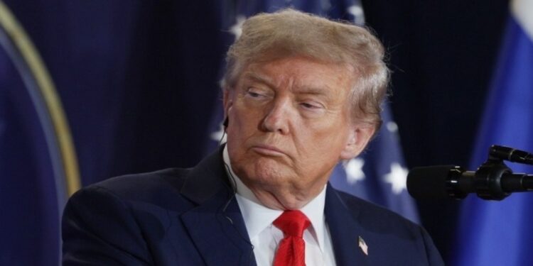 Φουντώνουν πάλι οι φήμες για την υγεία του Τραμπ