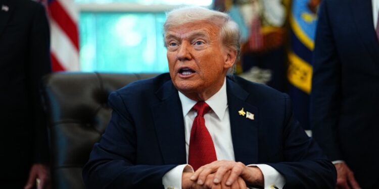 Ο Τραμπ δηλώνει έτοιμος να επικαλεστεί τον νόμο περί εξέγερσης, για να στείλει την Εθνοφρουρά στο Πόρτλαντ