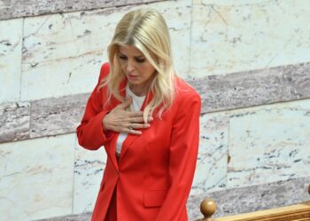 Τα Instagram stories των υφυπουργών και η υποστήριξη στη Βούλα