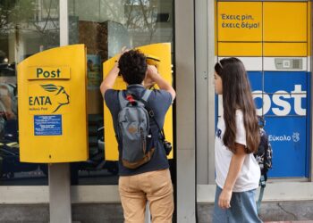 Αναβρασμός στην ΚΟ της ΝΔ για το «λουκέτο» στα ΕΛΤΑ – Συντάχθηκε με αίτημα του ΣΥΡΙΖΑ ο Πέτσας