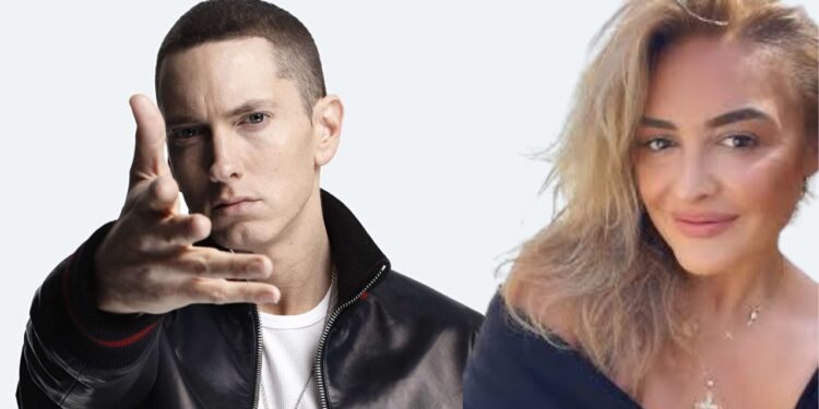 Σε σχέση με τη στυλίστριά του φημολογείται πως βρίσκεται ο Eminem