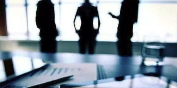 Ένας στους δύο εργαζόμενους έχει βιώσει διάκριση