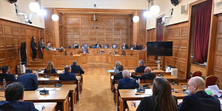 «Καθυστερήσεις» παίζει η κυβέρνηση στην Εξεταστική για ΟΠΕΚΕΠΕ: Στέλνει προς Νοέμβριο την κλήτευση Μυλωνάκη