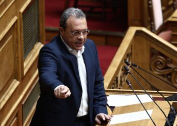 Φάμελλος: Η Ελλάδα Μητσοτάκη είναι χώρα εργαζόμενων φτωχών