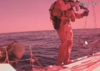 Αναχαιτίστηκε το τελευταίο πλοίο του στόλου προς τη Γάζα