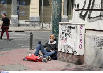 Φαραντούρης: Η φτωχοποίηση των Ελλήνων οφείλεται στην απουσία κυβερνητικής παρέμβασης