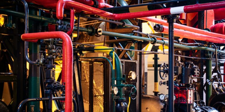 Οι υπουργοί Ενέργειας της ΕΕ συζητούν την πλήρη απαγόρευση εισαγωγών αερίου από τη Ρωσία