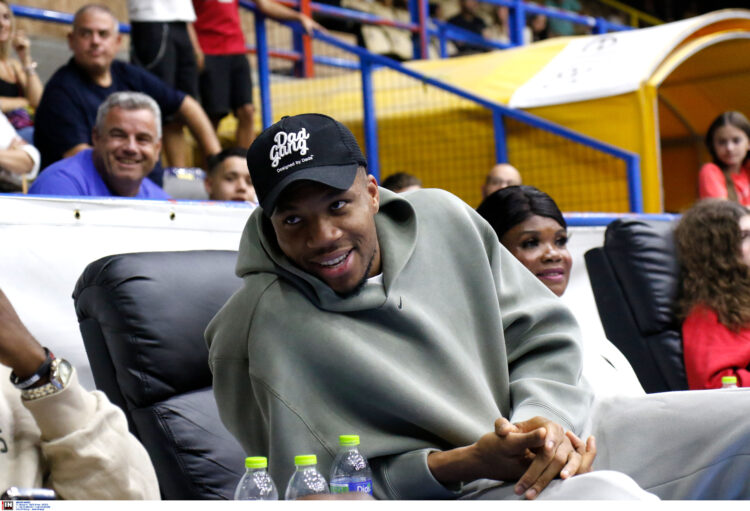 Αντετοκούνμπο για το μέλλον του στους Μπακς: «Είμαι απόλυτα αφοσιωμένος, αλλά είναι ανθρώπινο να αλλάξω γνώμη»