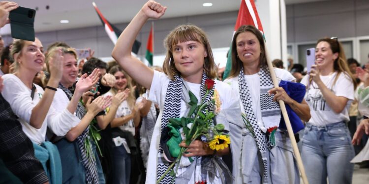 Ελ. Βενιζέλος: Έφθασαν οι 27 του Global sumud flottila – Μαζί τους η Γκρέτα Τούνμπεργκ