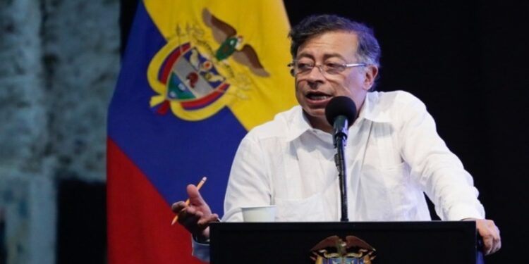 Γουστάβο Πέτρο: «Διεθνές έγκλημα» η αναχαίτιση του Global Sumud Flotilla από ισραηλινές δυνάμεις