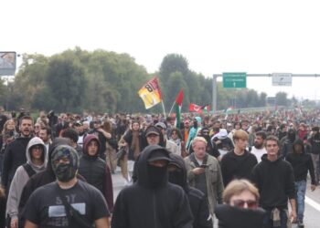 Παρέλυσε η Ιταλία: Μαζικές διαμαρτυρίες και απεργίες για τη Γάζα