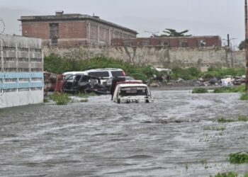 Τουλάχιστον 25 νεκροί από τον τυφώνα Μελίσα – Η κακοκαιρία σφυροκοπά Κούβα και Μπαχάμε