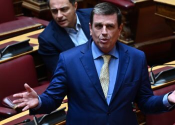 Απάντηση Καιρίδη στα υπονοούμενα Βελόπουλου: Στον βούρκο το γουρούνι έχει το πάνω χέρι