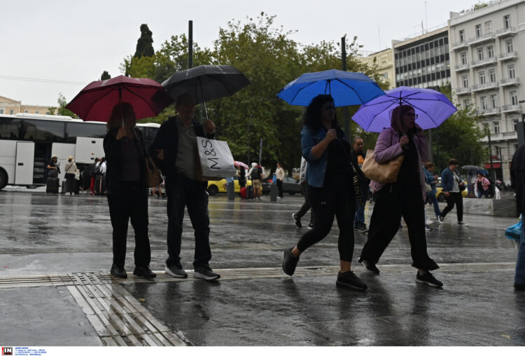 Σε εξέλιξη βρίσκεται η νέα φθινοπωρινή κακοκαιρία Barbara – Κατά τόπους ισχυρές βροχές και καταιγίδες