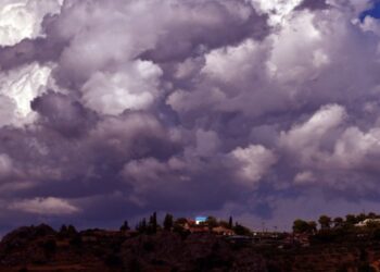 Φθινοπωρινό το σκηνικό του καιρού αλλά με τοπικές βροχές… 20άρια τις επόμενες ημέρες