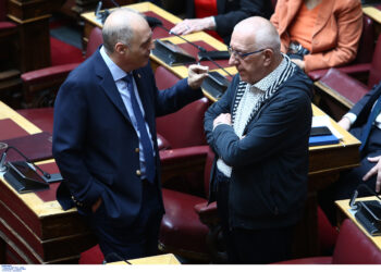 Αήθης επίθεση Βελόπουλου σε Νικήτα Κακλαμάνη