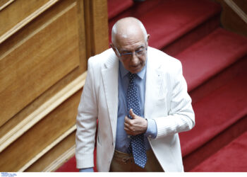 Βουλή: Σκληρή αντιπαράθεση για τους χρόνους ομιλίας