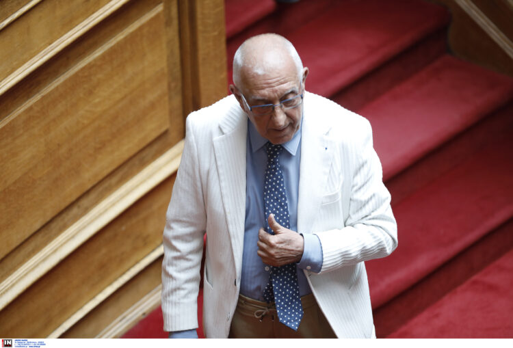 Βουλή: Σκληρή αντιπαράθεση για τους χρόνους ομιλίας