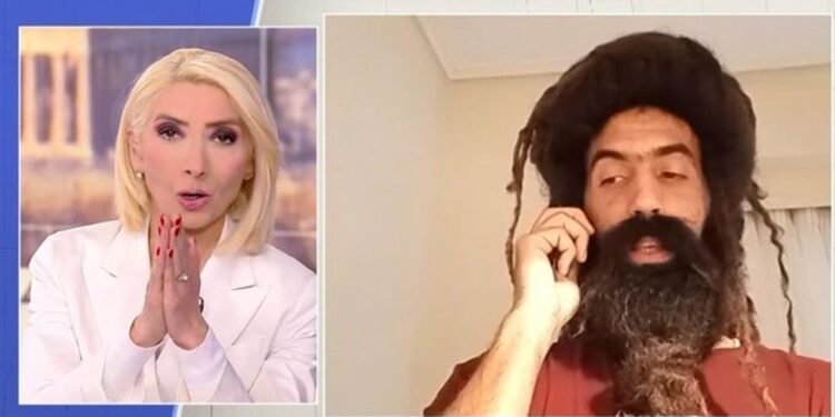 Η Μίνα Καραμήτρου επικοινώνησε με τον μελισσοκόμο που έγινε viral για να του ζητήσει «συγγνώμη»