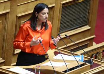 Θέμα μέχρι τη… Ζιμπάμπουε έγινε το 13ωρο της Κεραμέως