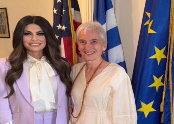 Κίμπερλι Γκίλφοϊλ: Συναντήθηκε με την Ελληνίδα πρέσβη στην Ουάσινγκτον