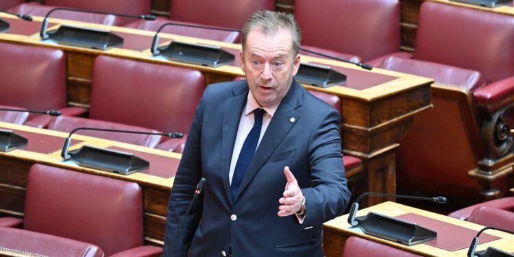 Βασίλης Κόκκαλης: «Όταν και αν μου στείλει μήνυμα ο Τσίπρας, θα σας απαντήσω»