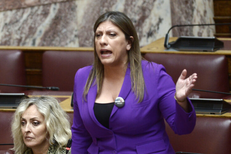 Καταγγελία Κωνσταντοπούλου: Απαγόρευαν είσοδο συγγενών θυμάτων των Τεμπών στη Βουλή