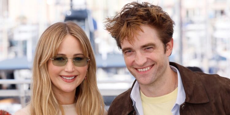 «Die My Love»: Η Jennifer Lawrence χόρεψε γυμνή με τον Robert Pattinson