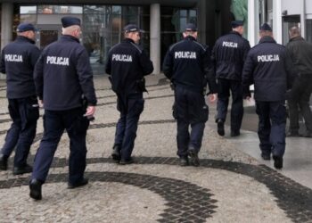 Λετονία: Απελαύνει εκατοντάδες Ρώσους