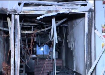 Λιοσίων: Φωτιά σε καφετέρια σε ισόγειο πολυκατοικίας