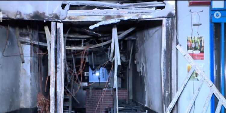 Λιοσίων: Φωτιά σε καφετέρια σε ισόγειο πολυκατοικίας