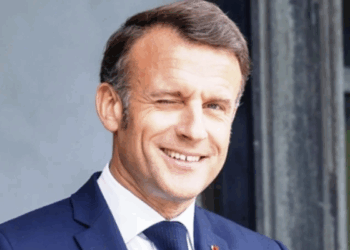 Μακρόν: Πιθανό ένα δημοψήφισμα για το συνταξιοδοτικό