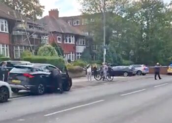 Επίθεση με μαχαίρι σε συναγωγή στο Μάντσεστερ