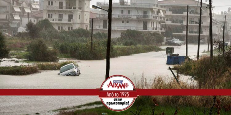 Μεσολόγγι: Δημοτικός υπάλληλος ξυλοκοπήθηκε ενώ επιχειρούσε στις πλημμύρες