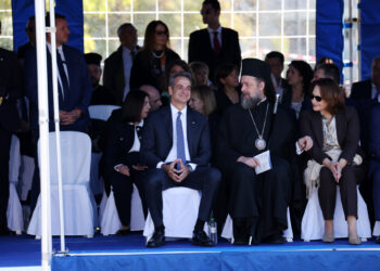 Ο COVID μετά τις χειραψίες