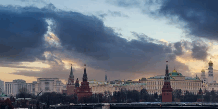 Έντονη αντίδραση της Μόσχας στις κυρώσεις ΕΕ-ΗΠΑ