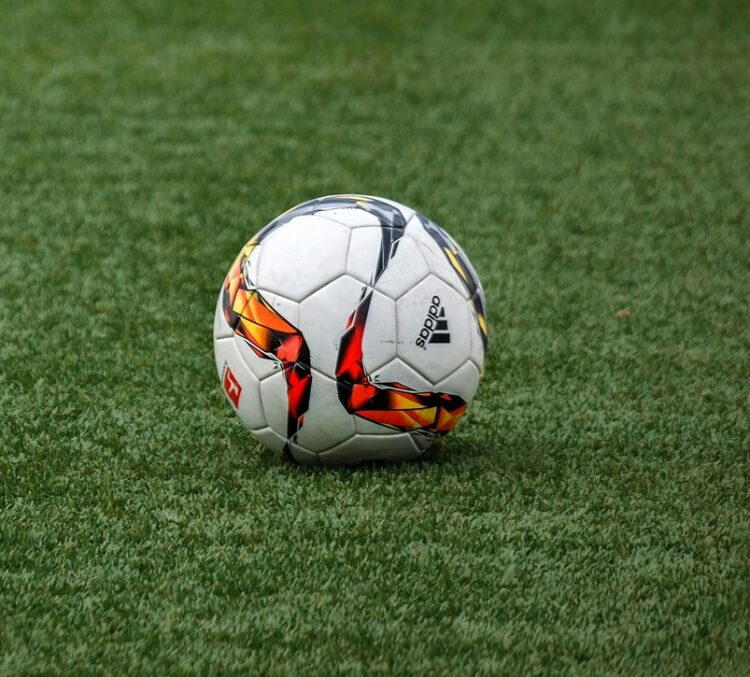 Με βασικό και σκόρερ τον Κυζυρίδη η Χαρτς «πάτησε» τη Σέλτικ και απειλεί να σπάσει το δίπολο στη Σκωτία