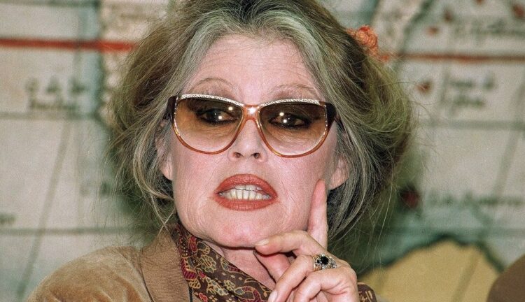 Μπριζίτ Μπαρντό: Στο νοσοκομείο η θρυλική ντίβα – Τι λένε οι γιατροί για την υγεία της