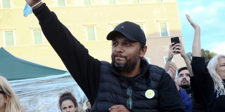 «Όχι άλλο αίμα»: Μαζικές συγκεντρώσεις σε όλη την Ελλάδα για τον Πάνο Ρούτσι