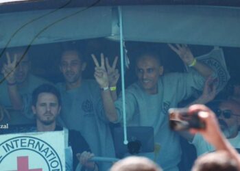 Στη Ραμάλα οι Παλαιστίνιοι που αποφυλακίστηκαν από το Ισραήλ (Photos/Video)