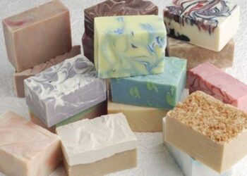 Αγορά σαπουνιών και απορρυπαντικών: Οι αποεπενδύσεις των πολυεθνικών οδηγούν σε ανάπτυξη τις εγχώριες επιχειρήσεις