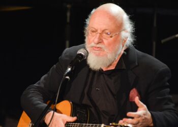Το Σάββατο, δημοσία δαπάνη, η κηδεία του Διονύση Σαββόπουλου στο Α’ Νεκροταφείο