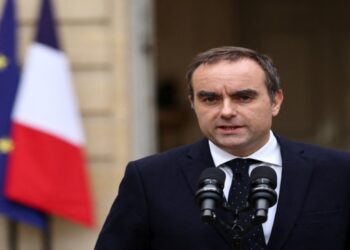 Λεκορνί: Βλέπει παράθυρο σχηματισμού νέας κυβέρνησης ωστόσο δεν τα βρήκε με τους Σοσιαλιστές