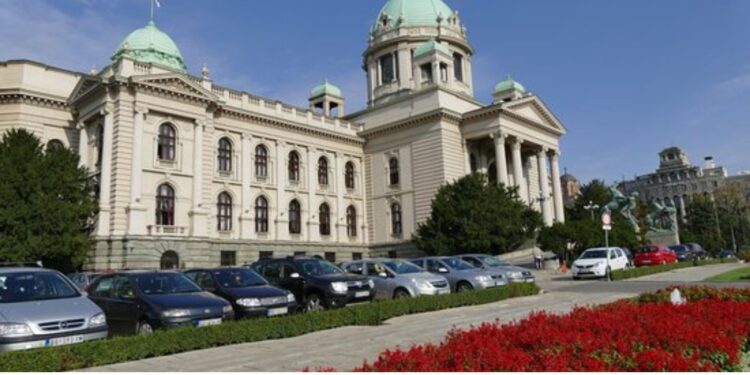 Βελιγράδι: Πυροβολισμοί έξω από το κοινοβούλιο