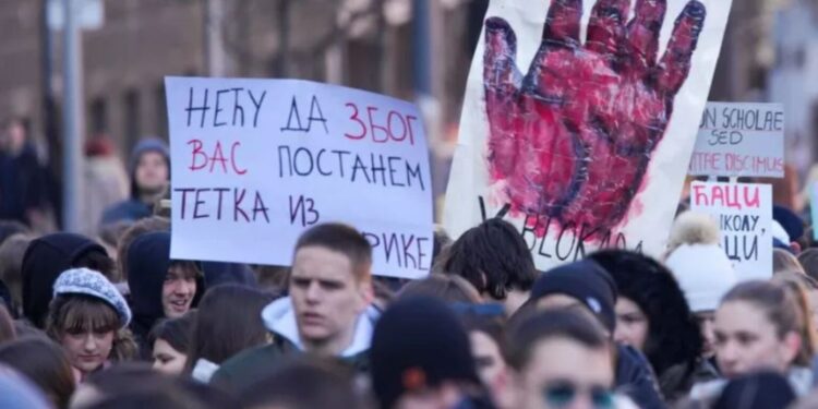 Σερβία: «Δεν ζητάμε εκδίκηση, ζητάμε δικαιοσύνη» – Νέες διαδηλώσεις για το Νόβι Σαντ