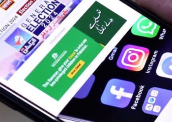 H Νέα Ζηλανδία απαγορεύει τη χρήση των social media στους εφήβους