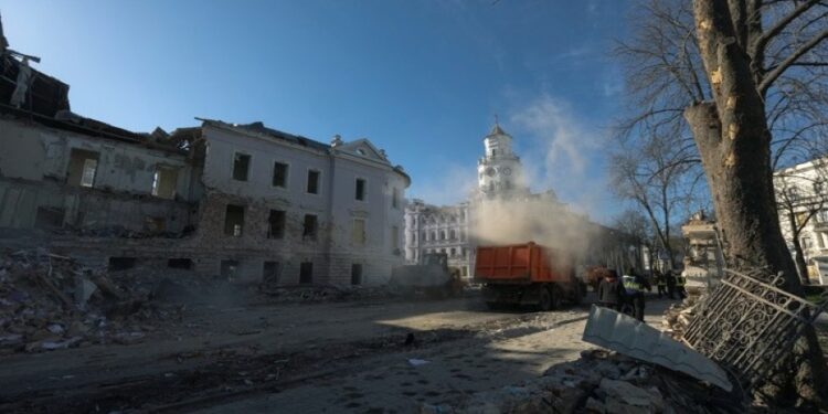 Ουκρανία: Τρεις νεκροί και δύο τραυματίες από ρωσικά πλήγματα στο Σούμι